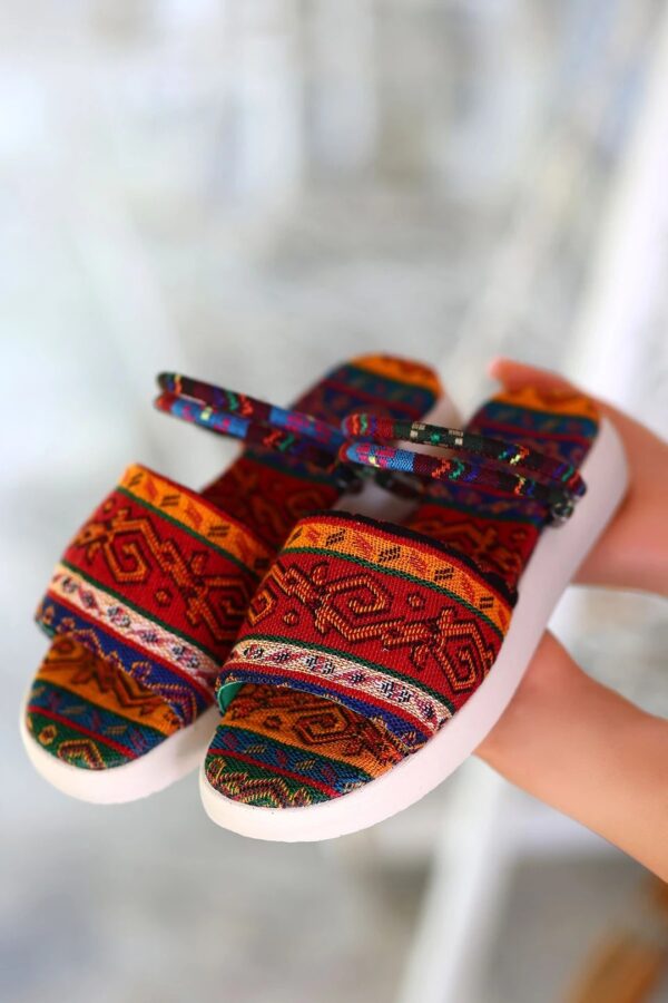 Yoni Kilim Desenli Sandalet - Görsel 3